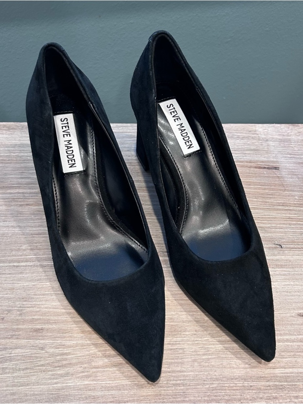Steve Madden Women’s Black Suede Pointed-Toe Chunky 3” Heel Size 7M Pumps